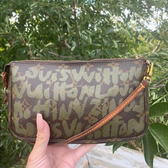 Louis Vuitton Handbags - Louis Vuitton graffiti